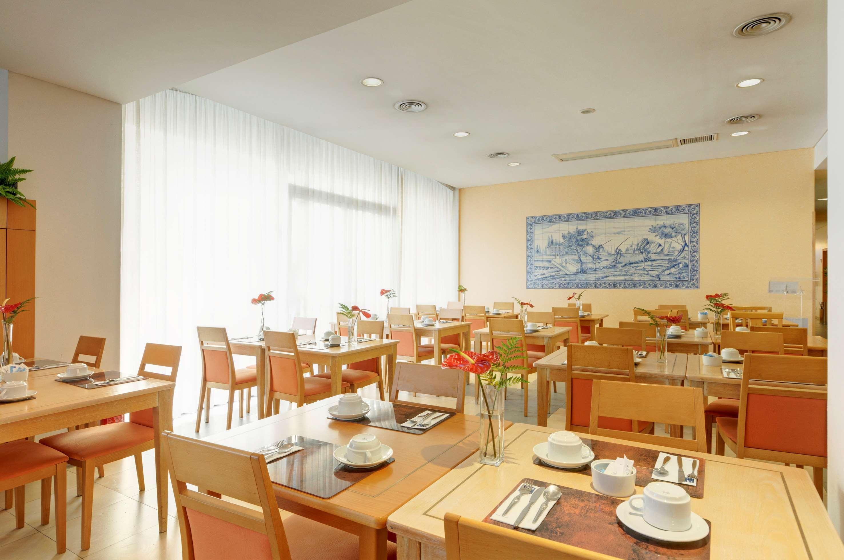 Tryp By Wyndham Porto Centro Hotel Exterior photo